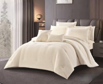 alt="مفرش نفرين 8 قطع سادة صيفي بتصميم أنيق وخامة خفيفة مناسبة لفصل الصيف لغرف النوم العصرية"